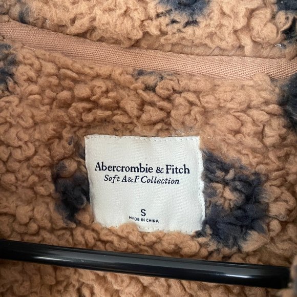Abercrombie + Fitch Leopard Sherpa - Picture 3 of 3